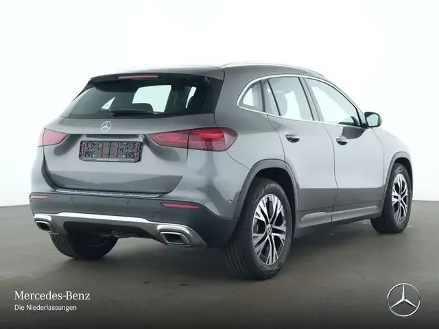 Mercedes-Benz GLA 180