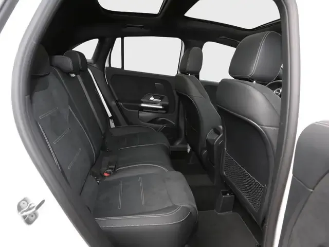 Mercedes-Benz GLA 220