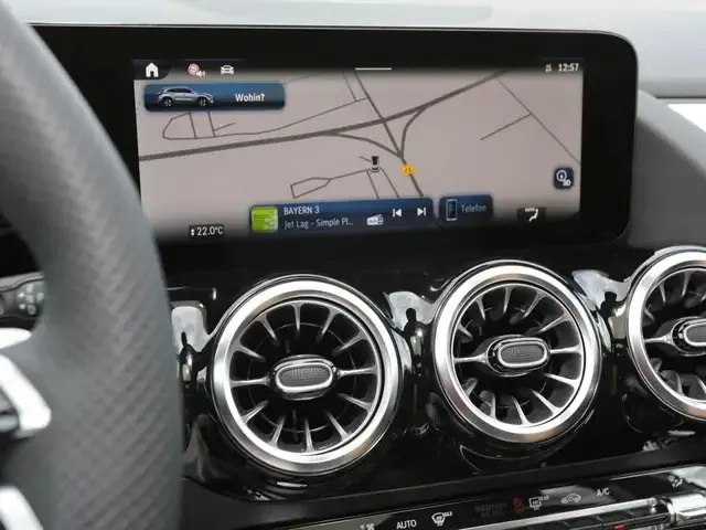 Mercedes-Benz GLA 220