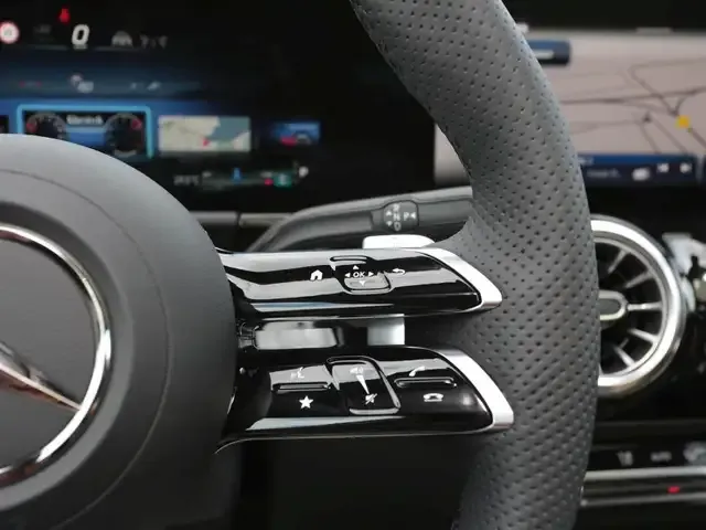 Mercedes-Benz GLA 220