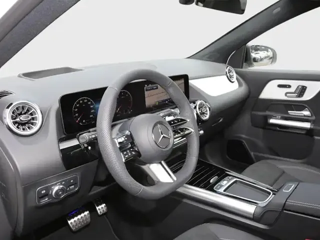 Mercedes-Benz GLA 220