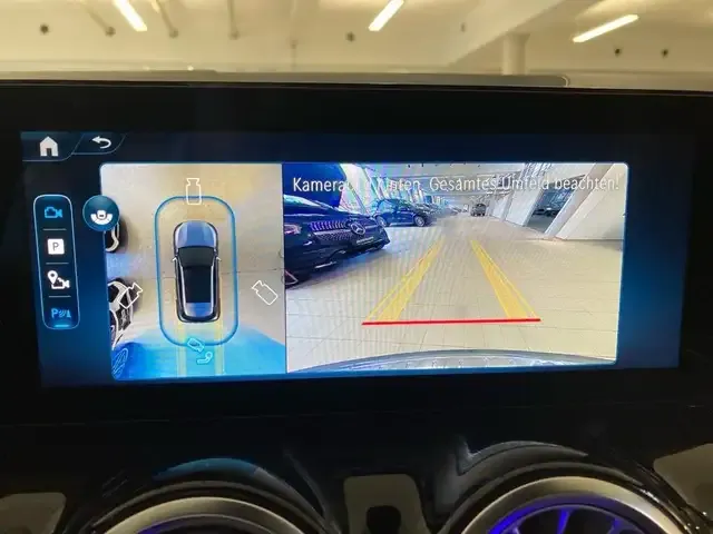 Mercedes-Benz GLA 180