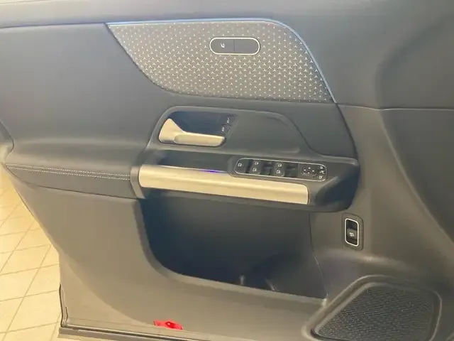 Mercedes-Benz GLA 180