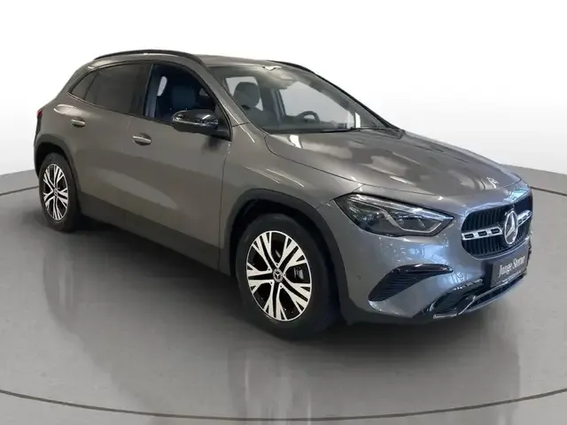 Mercedes-Benz GLA 180
