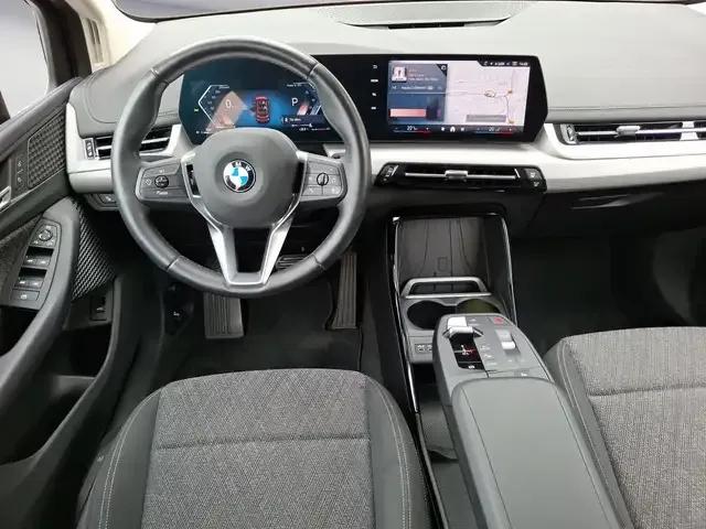 BMW 216