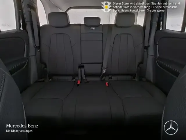 Mercedes-Benz GLB 220