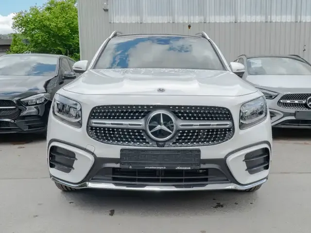 Mercedes-Benz GLB 200