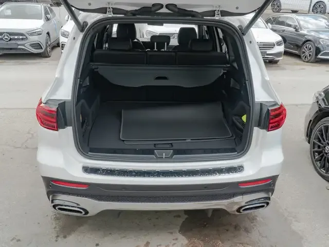 Mercedes-Benz GLB 200