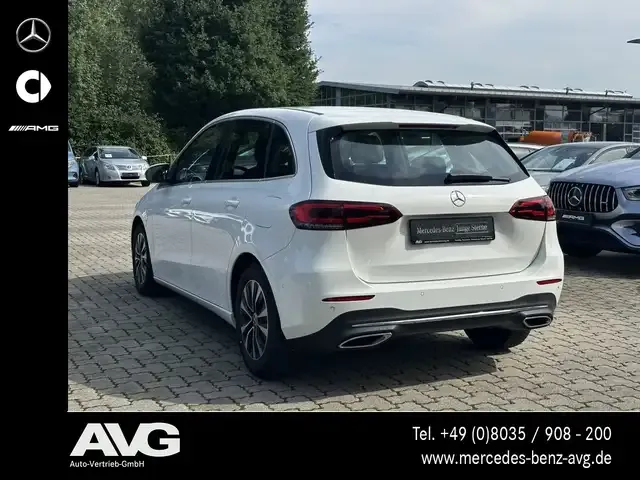 Mercedes-Benz B 200