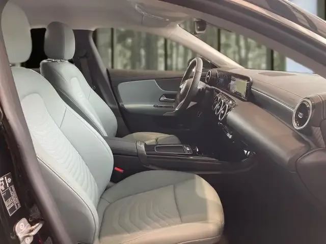 Mercedes-Benz CLA 180