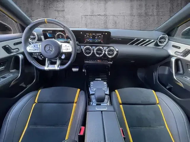 Mercedes-Benz A 45 AMG