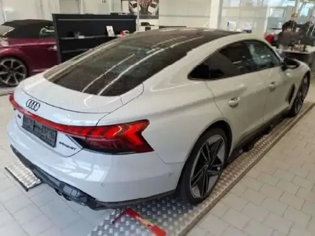 Audi e-tron GT