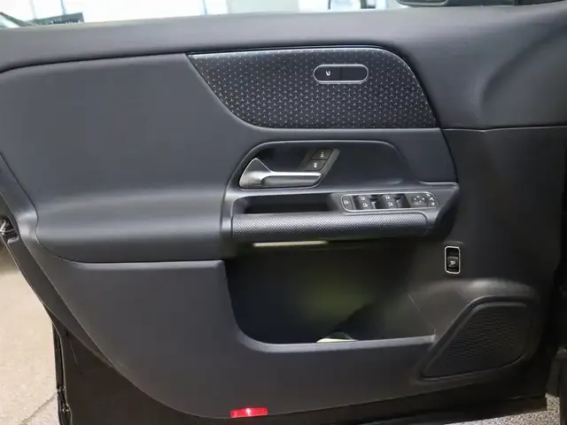 Mercedes-Benz GLA 180