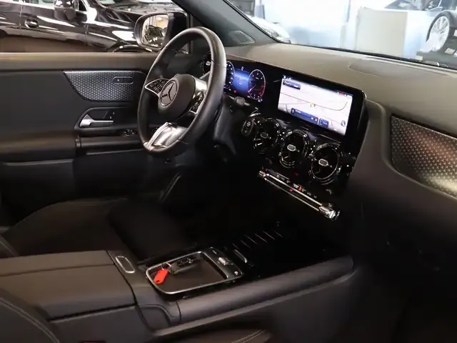 Mercedes-Benz GLA 180