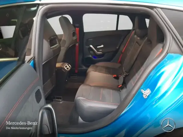 Mercedes-Benz CLA 35 AMG