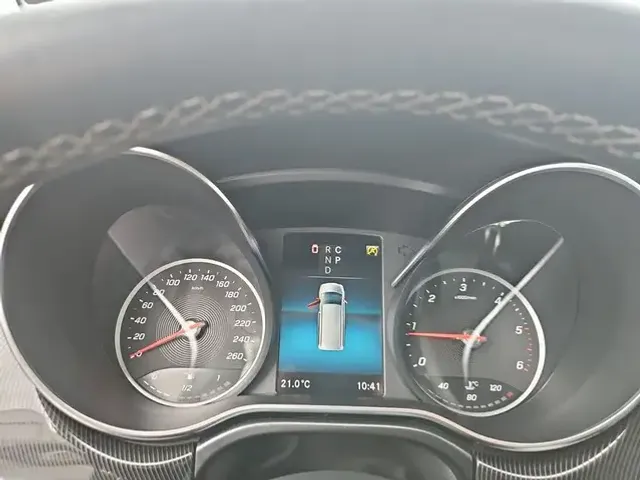 Mercedes-Benz V 250