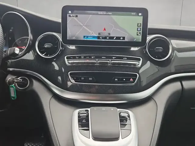 Mercedes-Benz V 250