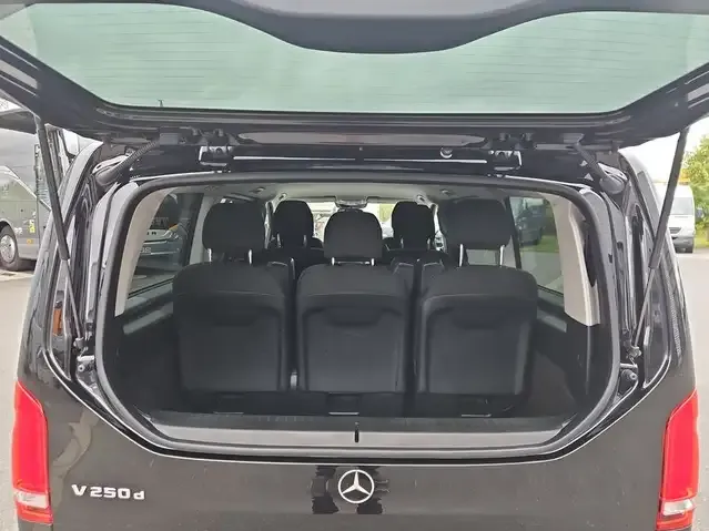 Mercedes-Benz V 250