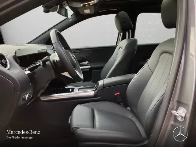 Mercedes-Benz B 220