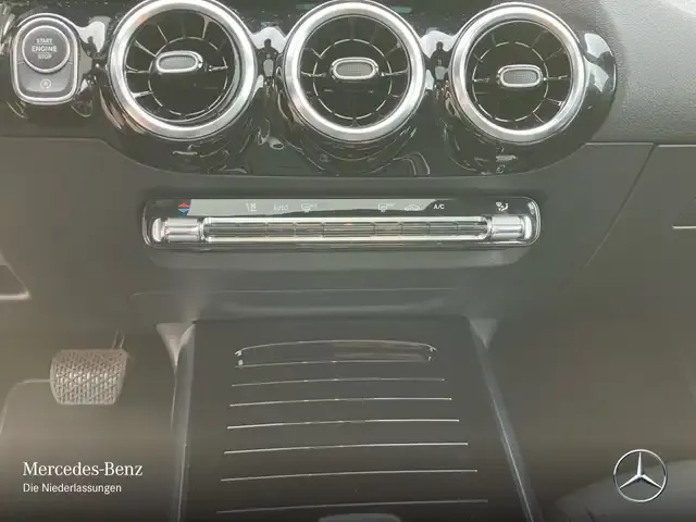 Mercedes-Benz B 220
