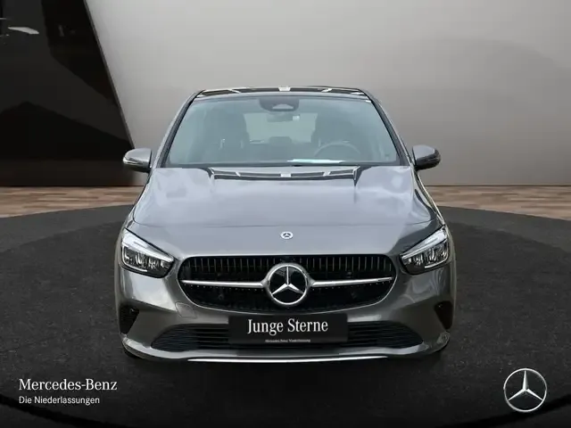 Mercedes-Benz B 220