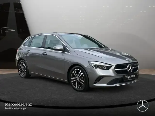 Mercedes-Benz B 220