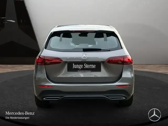 Mercedes-Benz B 220