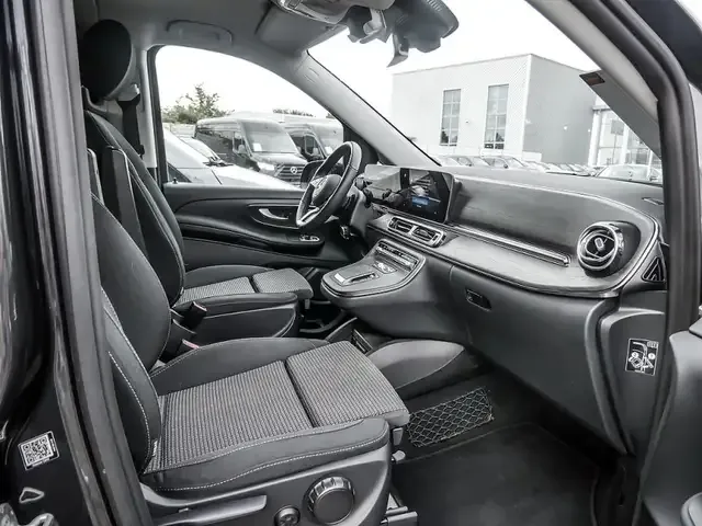 Mercedes-Benz V 250