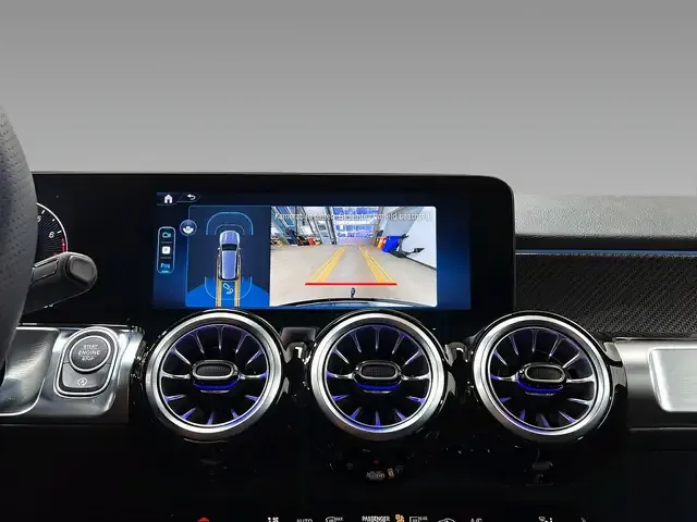 Mercedes-Benz GLB 200