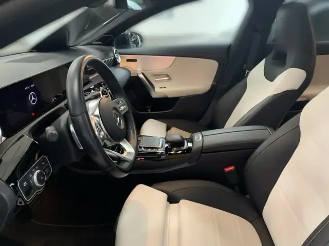 Mercedes-Benz CLA 45 AMG