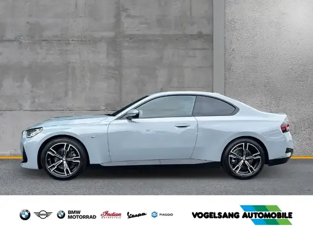 BMW 218