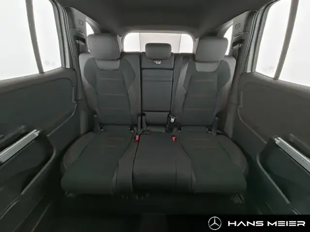 Mercedes-Benz GLB 180