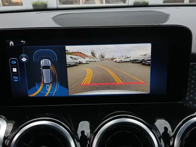 Mercedes-Benz GLB 200