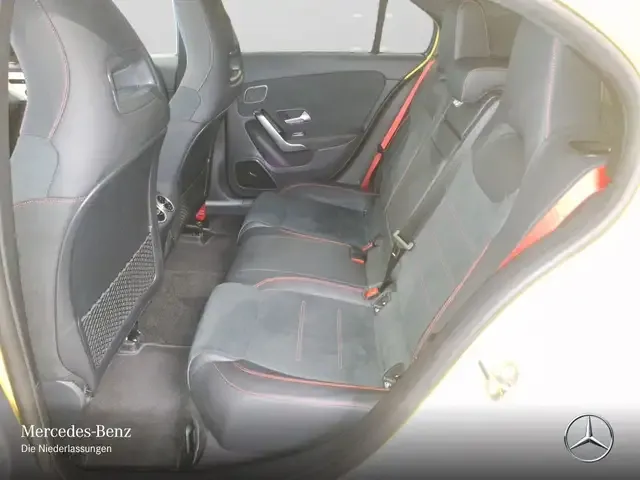 Mercedes-Benz A 35 AMG