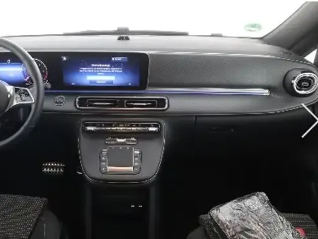 Mercedes-Benz V 220