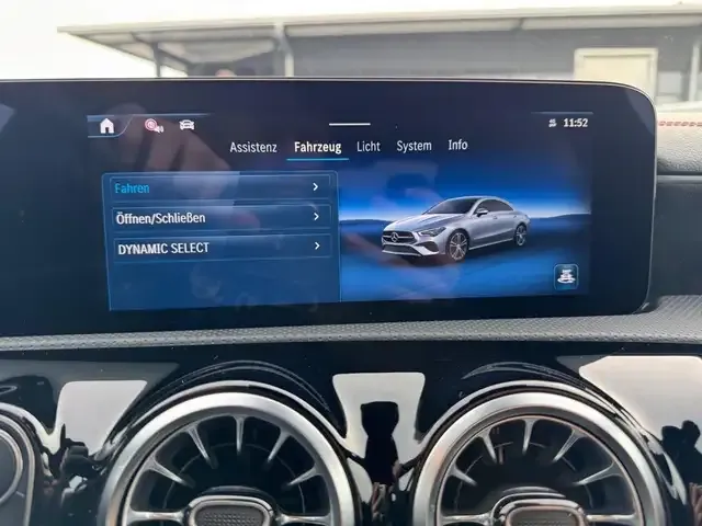 Mercedes-Benz CLA 200