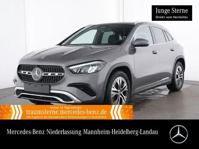 Mercedes-Benz GLA 220