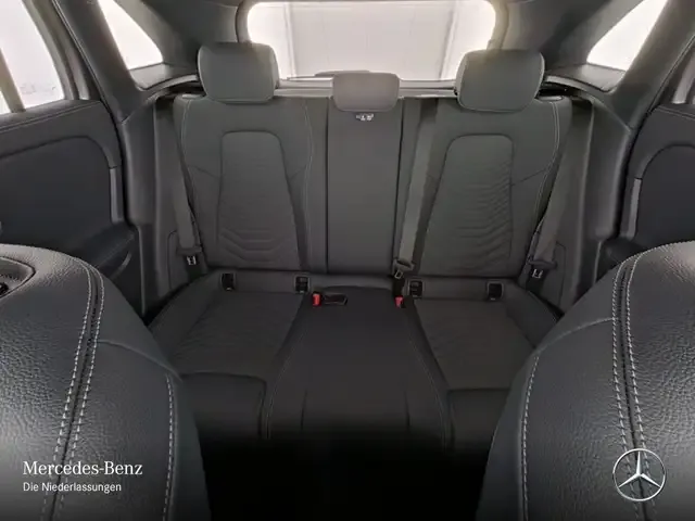 Mercedes-Benz GLA 220