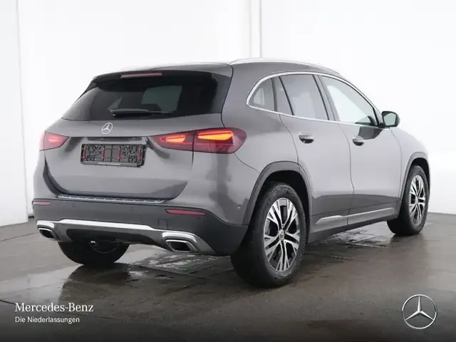 Mercedes-Benz GLA 220