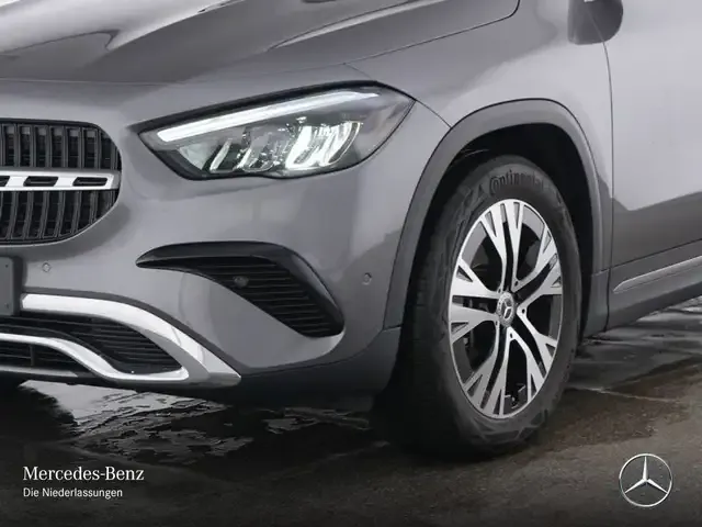 Mercedes-Benz GLA 220