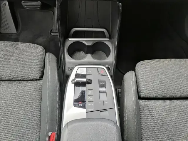 BMW 225