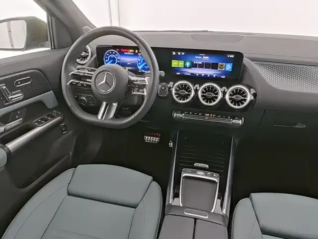 Mercedes-Benz EQA 300