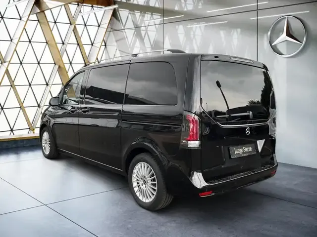 Mercedes-Benz V 220