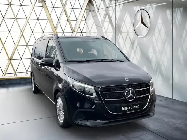 Mercedes-Benz V 220