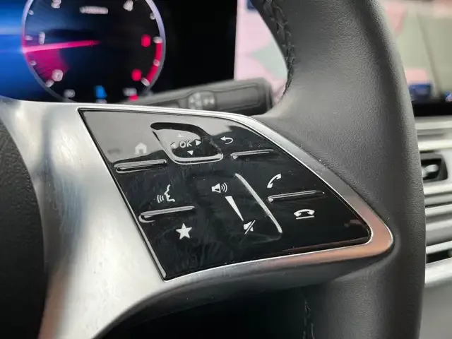 Mercedes-Benz V 220