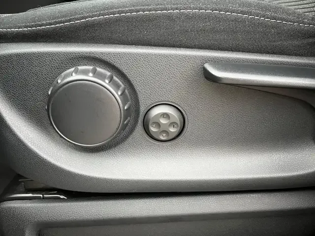 Mercedes-Benz V 220