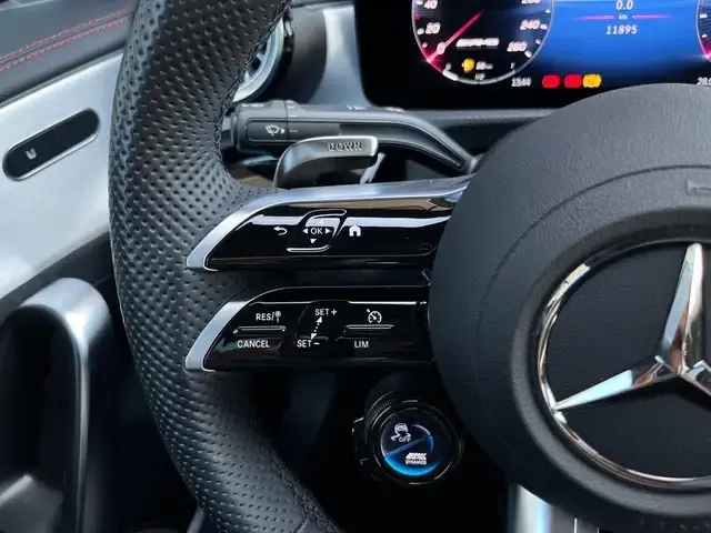 Mercedes-Benz CLA 35 AMG