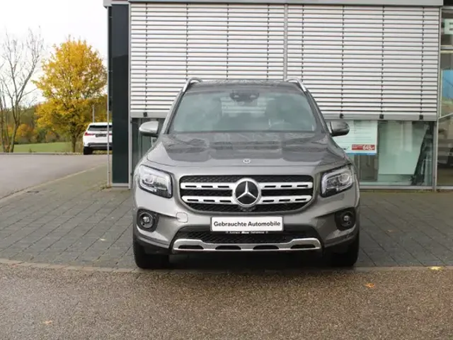 Mercedes-Benz GLB 200