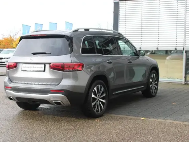 Mercedes-Benz GLB 200
