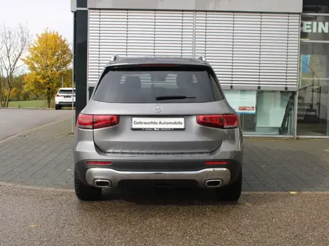 Mercedes-Benz GLB 200